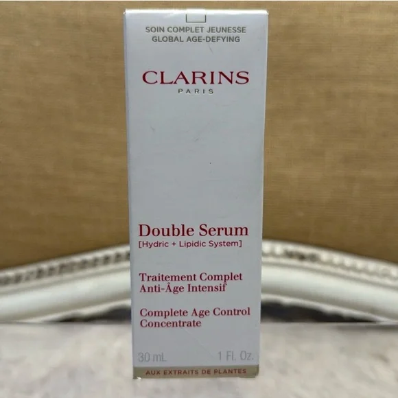 Clarins |
Double Serum Complete Age-Defying
Concentrate - Picture 5 of 11